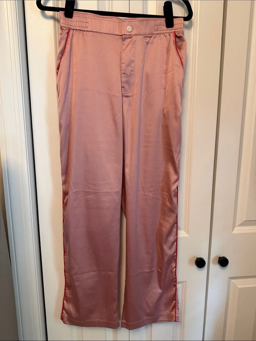 Silky Pink Women's Pajama Set with Contrast Piping